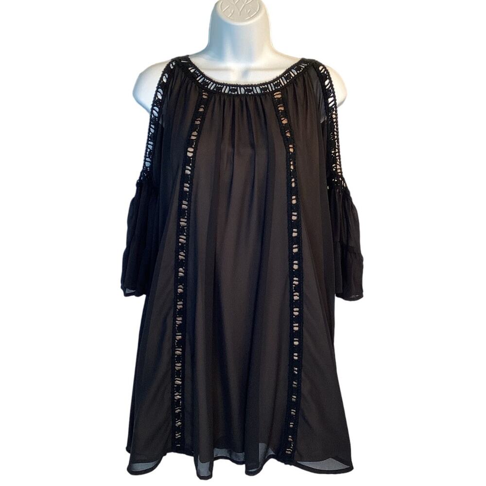 INA Cold Shoulder Bell Sleeve Crochet Mini Shift Dress Black S